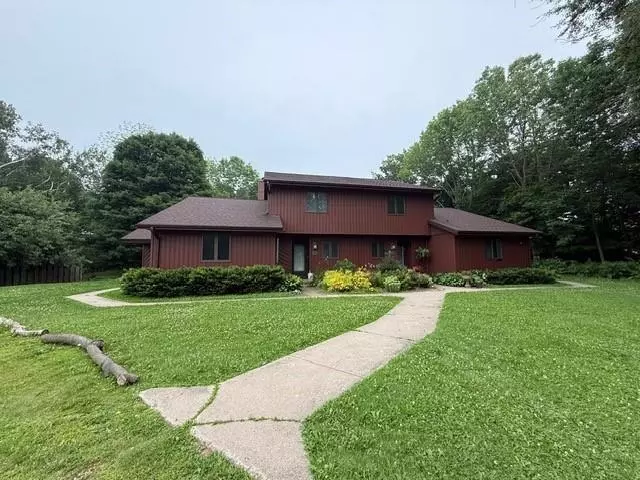 Kewaunee, WI 54216,103 SUMMERS CIR #103