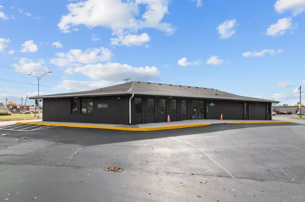 2009 S MEMORIAL DR, Appleton, WI 54915-1222
