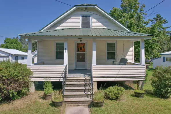 Peshtigo, WI 54157,512 THOMPSON ST