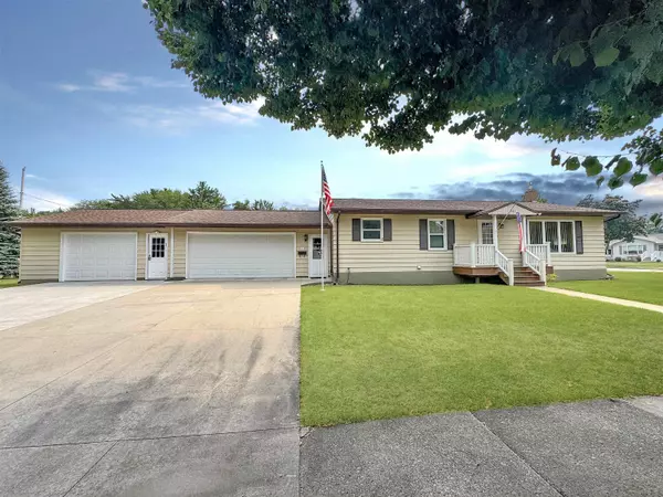 501 RAINBOW DR, Peshtigo, WI 54157