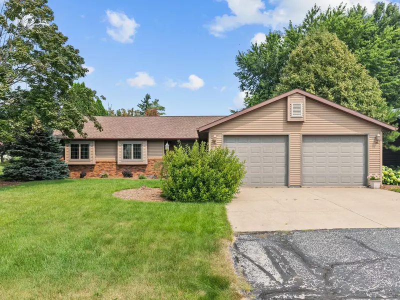 3022 W PARKRIDGE AVE, Appleton, WI 54914-5607