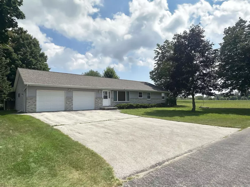 512 MAPLE ST, Casco, WI 54205