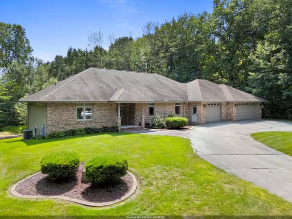 6149 KAWULA LN, Sobieski, WI 54171
