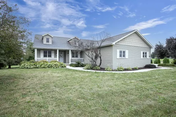 N1016 MIDWAY RD, Hortonville, WI 54944-9660