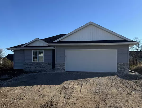 1232 PUTNAM DR, Pulaski, WI 54162