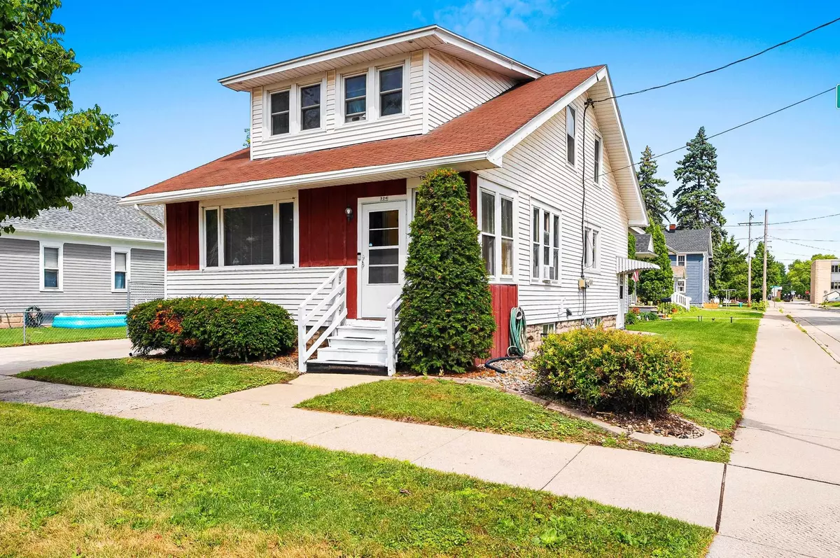 Appleton, WI 54911,326 W SPRING ST