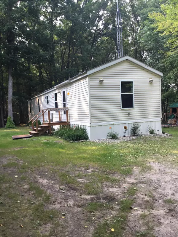 N8137 KITTY DELL LN, Crivitz, WI 54114
