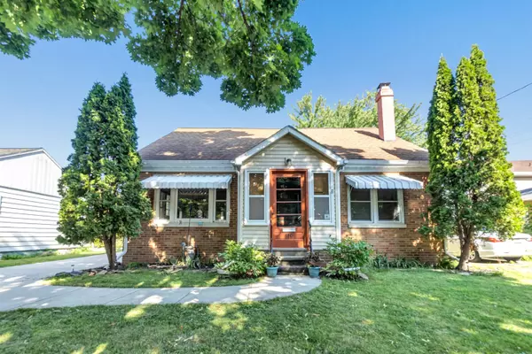 610 GOODELL ST, Green Bay, WI 54301-3323