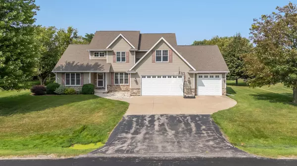 4450 RAVINE WAY, Oshkosh, WI 54904