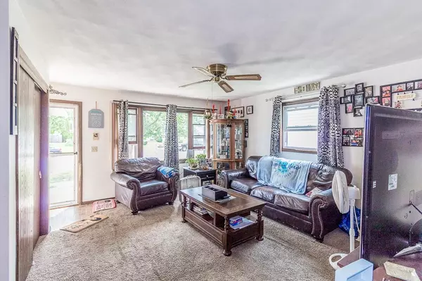 Menasha, WI 54952-2060,1124 WOODLAND DR