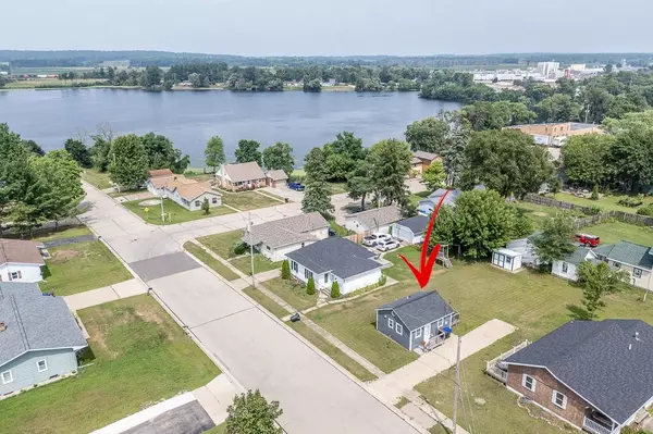 Weyauwega, WI 54983-8934,104 LAKE ST