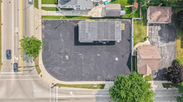 Fond Du Lac, WI 54935,446 N MAIN ST