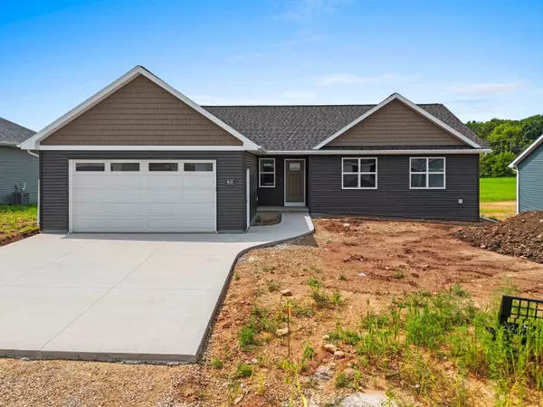 613 HORTON TER, Hortonville, WI 54944