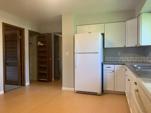 Neenah, WI 54956,1529 BRUCE ST