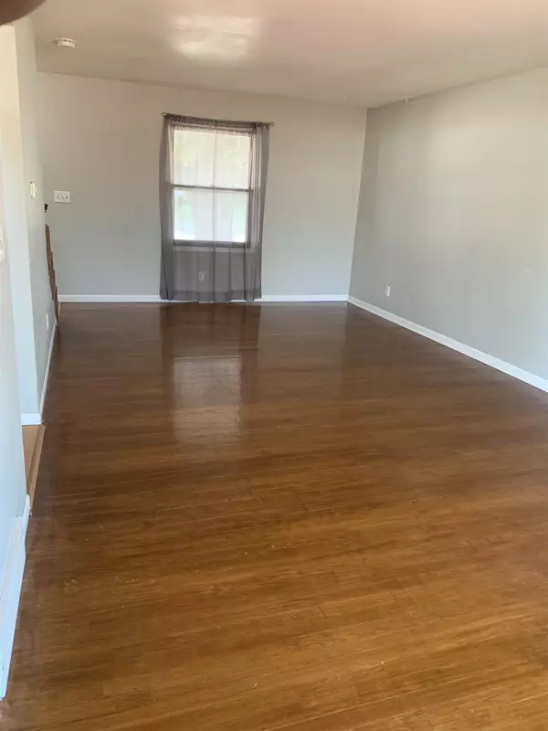 Neenah, WI 54956,1529 BRUCE ST