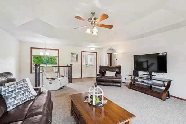 Larsen, WI 54947,8425 WHISPERING MEADOWS DR