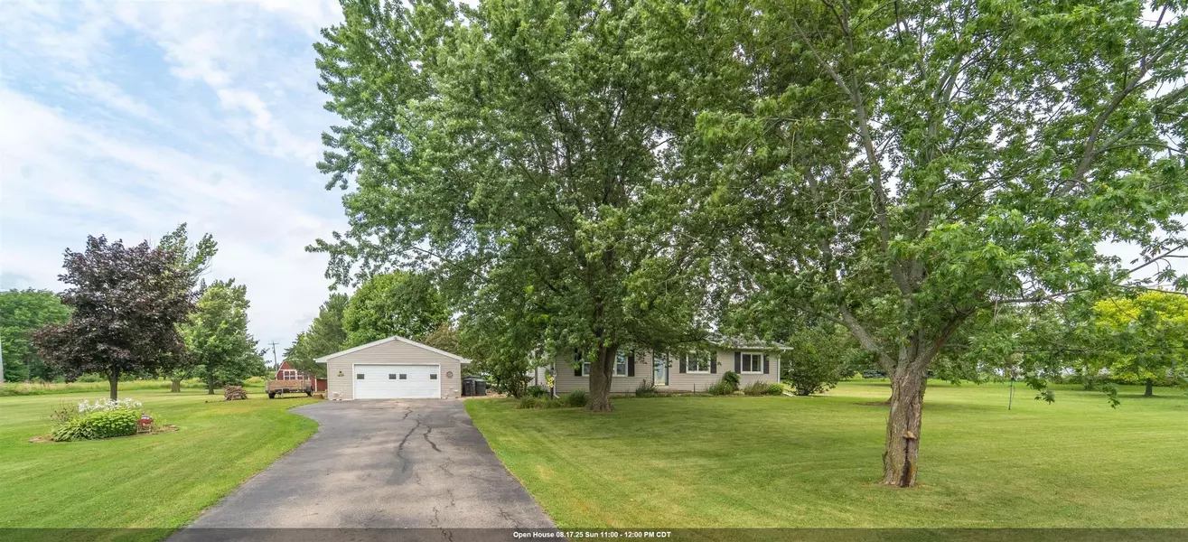 W2890 MUELLER RD, Hilbert, WI 54129
