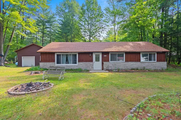 Wausaukee, WI 54177,N8642 PINES RD