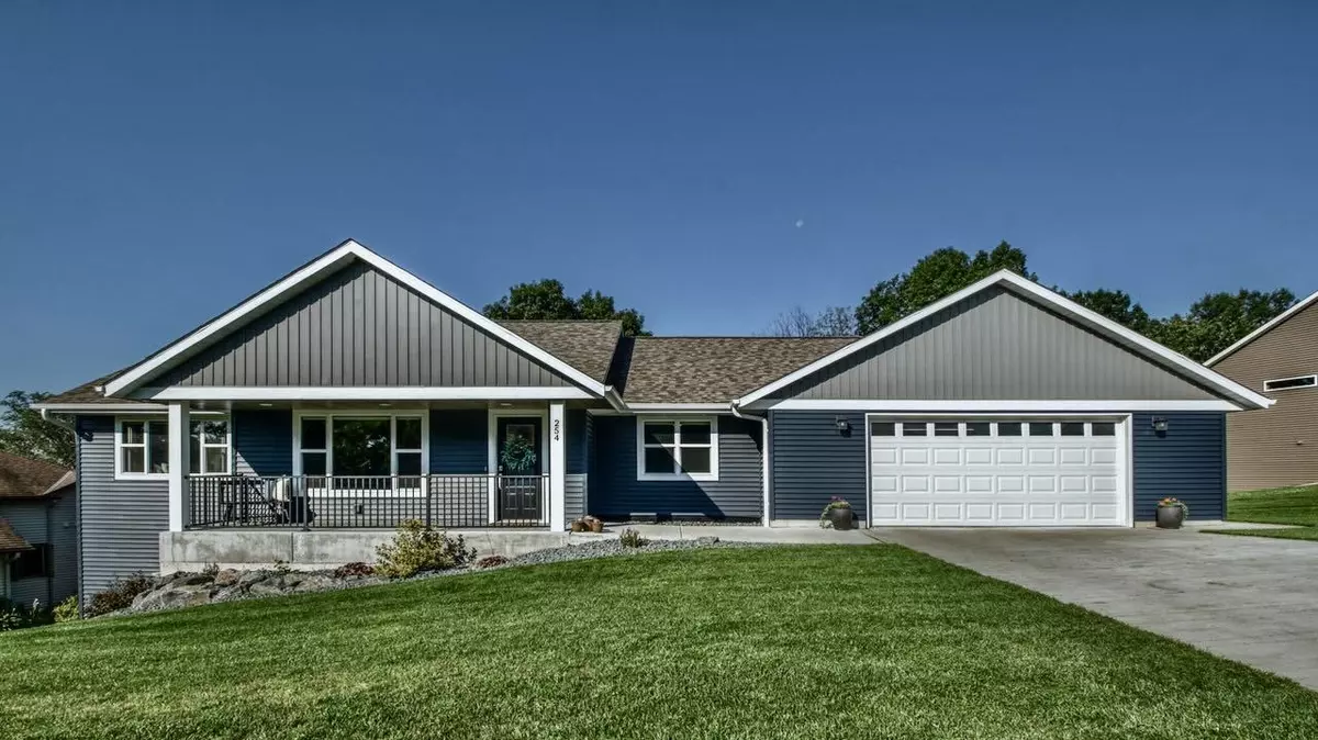 Eau Claire, WI 54703,254 MONTE CARLO DR