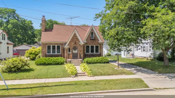 833 EASTMAN ST, Oshkosh, WI 54901-4573