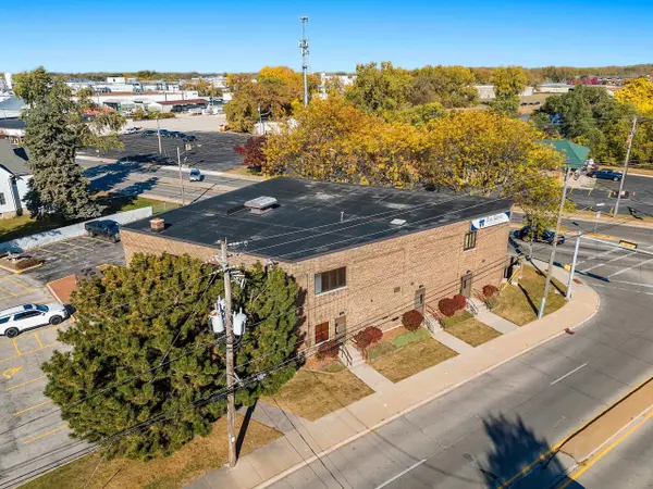 1640 MAIN ST, Green Bay, WI 54302-2639