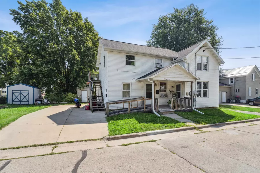 220 CHERRY ST, Seymour, WI 54165