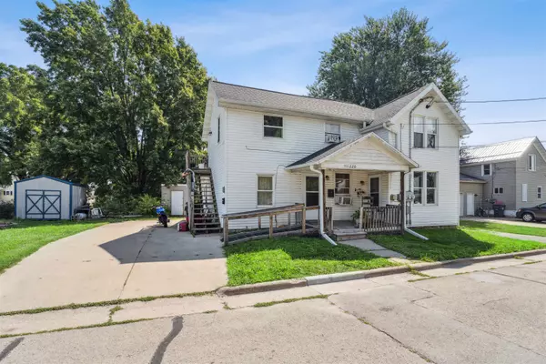 220 CHERRY ST, Seymour, WI 54165