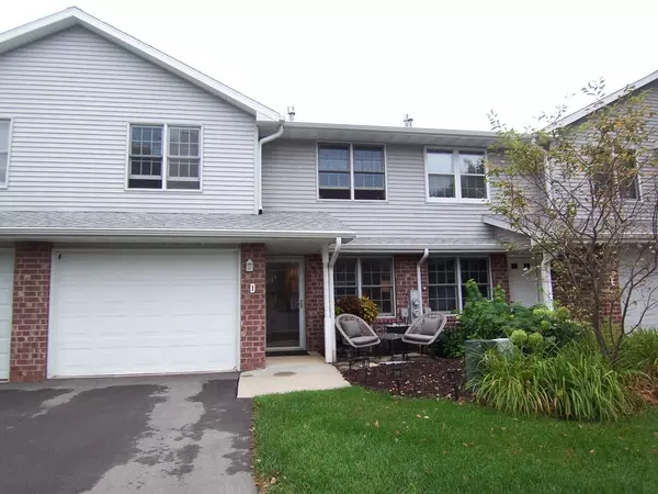 2563 TELLURIDE TRL #D, Green Bay, WI 54313-3915