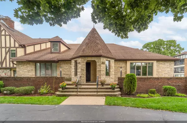 2213 SUNRISE DR, Appleton, WI 54914