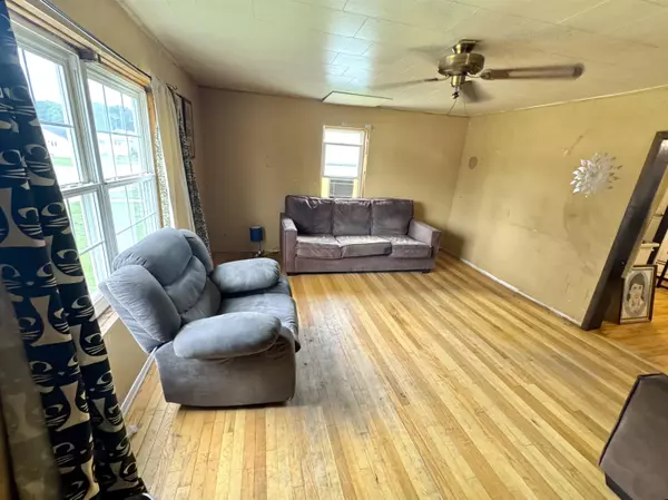 Oconto, WI 54153,237 CENTER ST