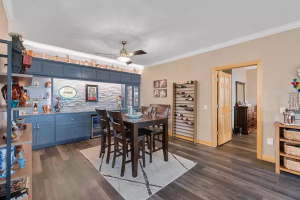 Fond Du Lac, WI 54935,290 E HARBOR VIEW DR