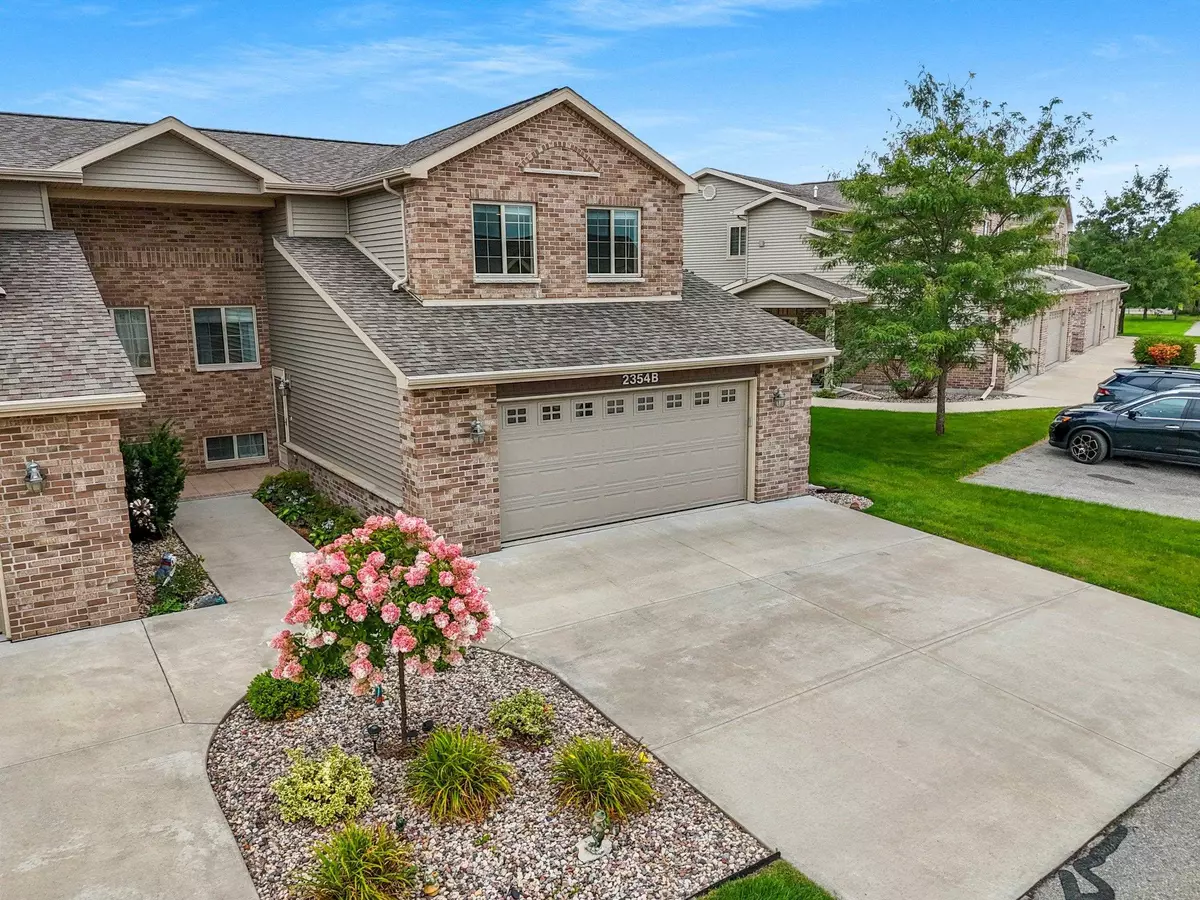 Appleton, WI 54915-7307,2354 E PLANK CIR #B