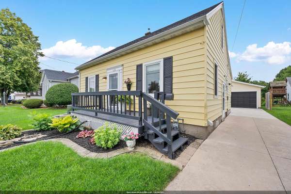1119 WISCONSIN AVE, Manitowoc, WI 54220