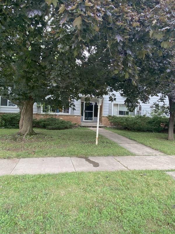 1125 MORELAND ST, Oshkosh, WI 54902-6163
