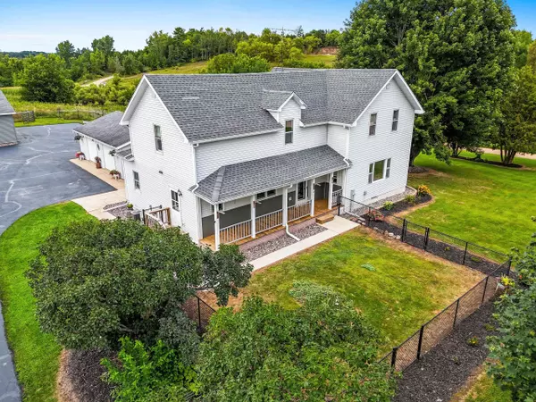 Cecil, WI 54111,W2526 OLD 22 RD