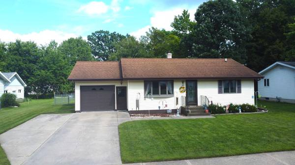 208 N CLINTON AVE, Clintonville, WI 54929