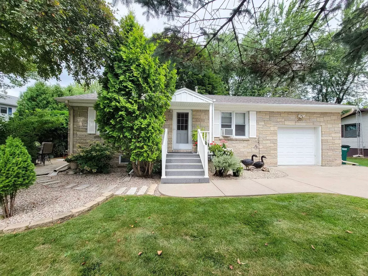 Fremont, WI 54940-9045,300 MILWAUKEE ST