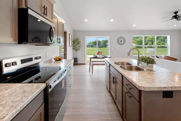 Hortonville, WI 54944,609 HORTON TER