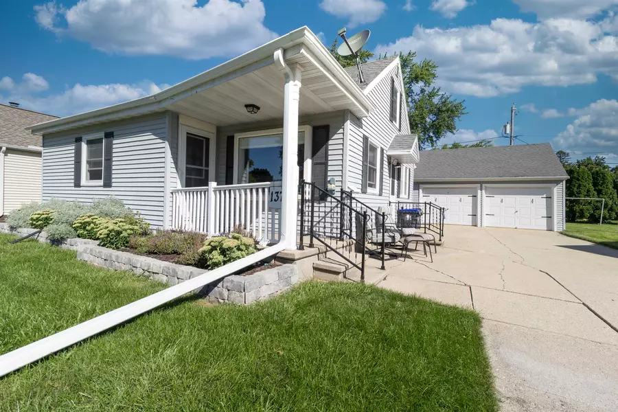 137 STATE ST, Neenah, WI 54956