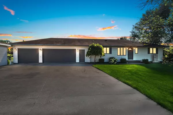 N6002 WOLF RIVER RD, Shawano, WI 54166