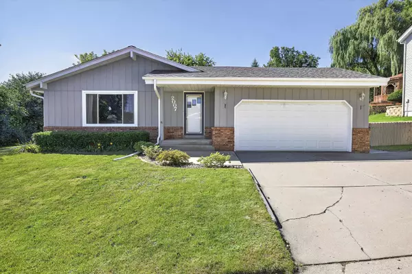 2007 KATHY CT, Waukesha, WI 53188