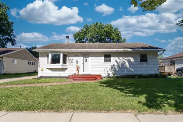 Neenah, WI 54956,837 BETTY AVE
