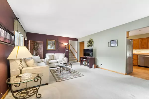 Appleton, WI 54914,1212 W PARKWAY BLVD