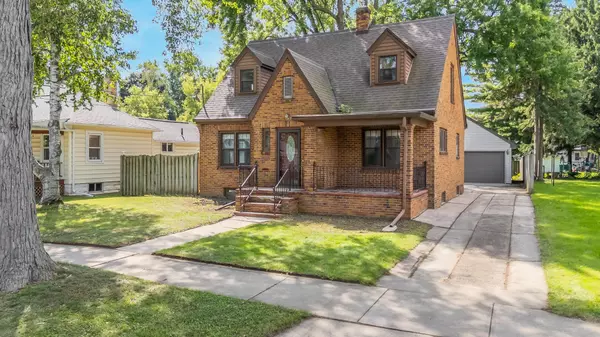 1615 N APPLETON ST, Appleton, WI 54911