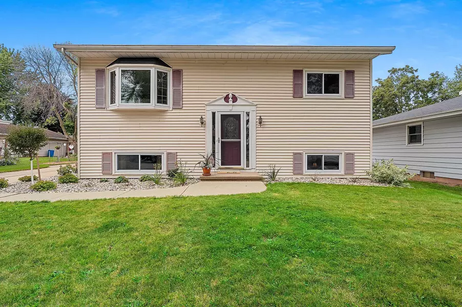 1743 SCHAEFER CIR, Appleton, WI 54915-0000