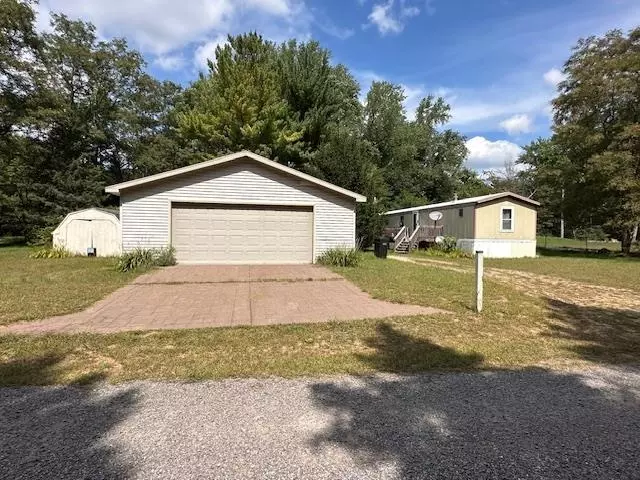 9733 HARDING RD, Plainfield, WI 54966