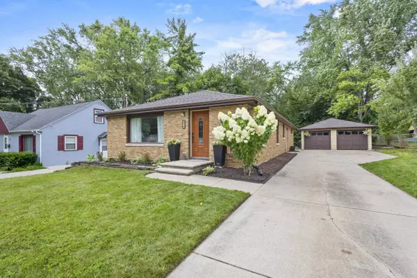 Green Bay, WI 54301-1804,334 E MISSION RD