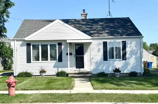 718 ROOSEVELT ST, Menasha, WI 54952