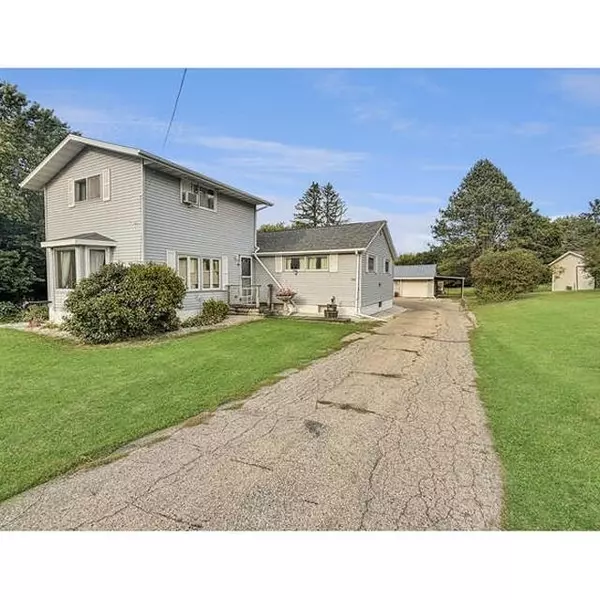 596 GREEN BAY RD, Denmark, WI 54208