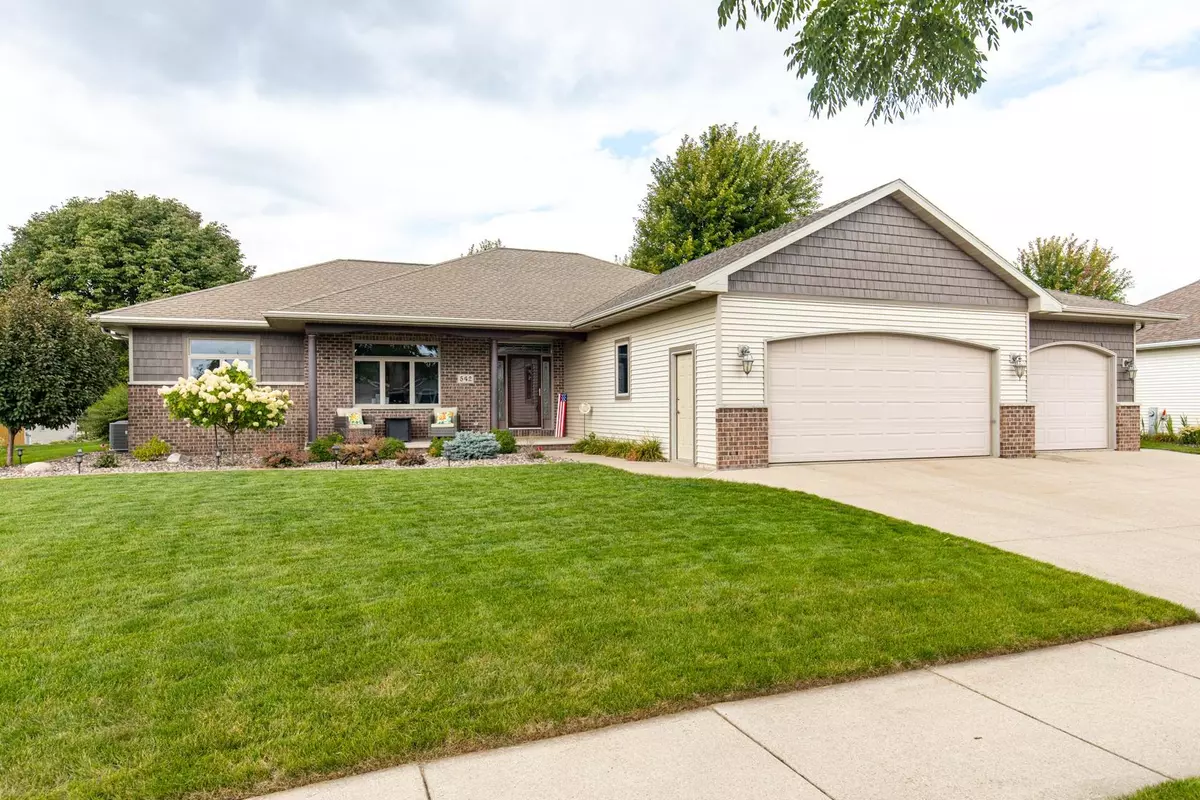 Combined Locks, WI 54113,542 BERGHUIS DR